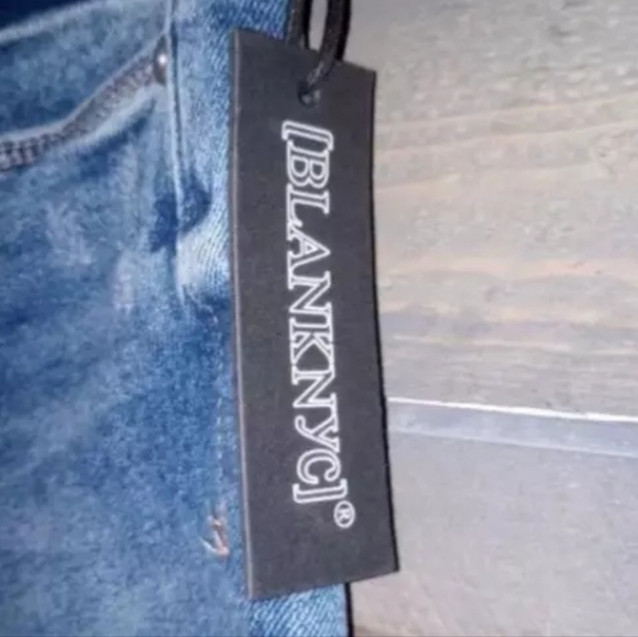 BLANKNYC The Vandum High Rise Kick Flare Jeans Size 27 New With Tags - Picture 2 of 3